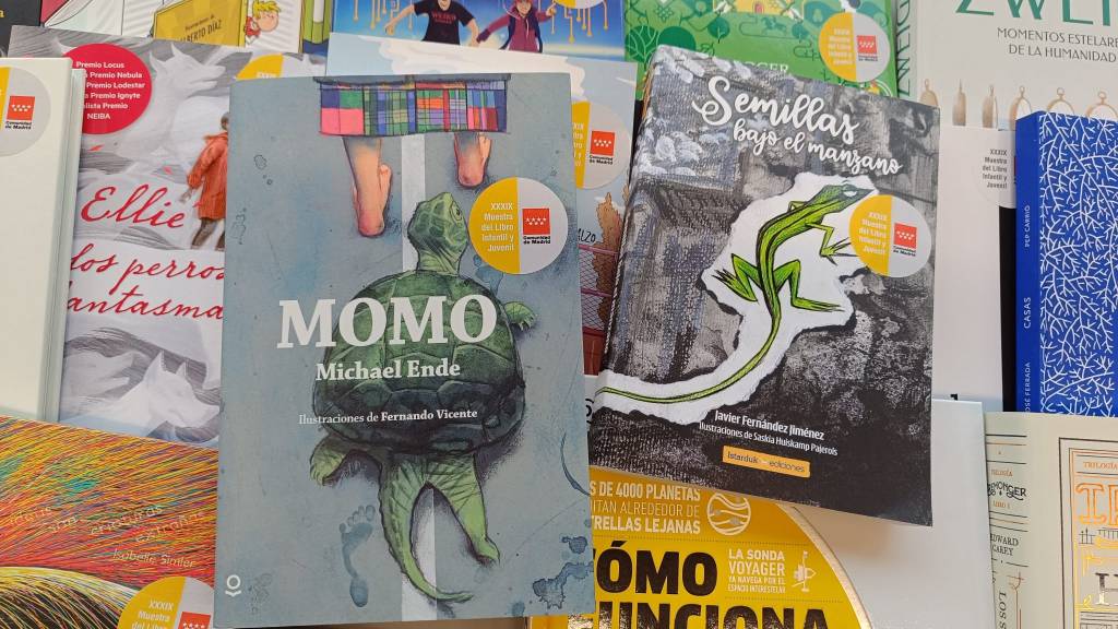 Un libro a descubrir, Semillas bajo e manzano